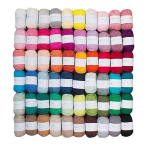 Nuancier complet des pelotes de coton Creative Ricorumi DK de Rico Design, montrant un large assortiment de couleurs vives et pastel pour le crochet.